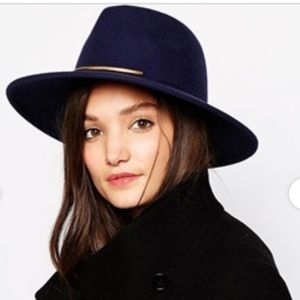 Reiss Zelda Trilby/Fedora Felt Hat, Navy with Gold Bar Detail, size S/M